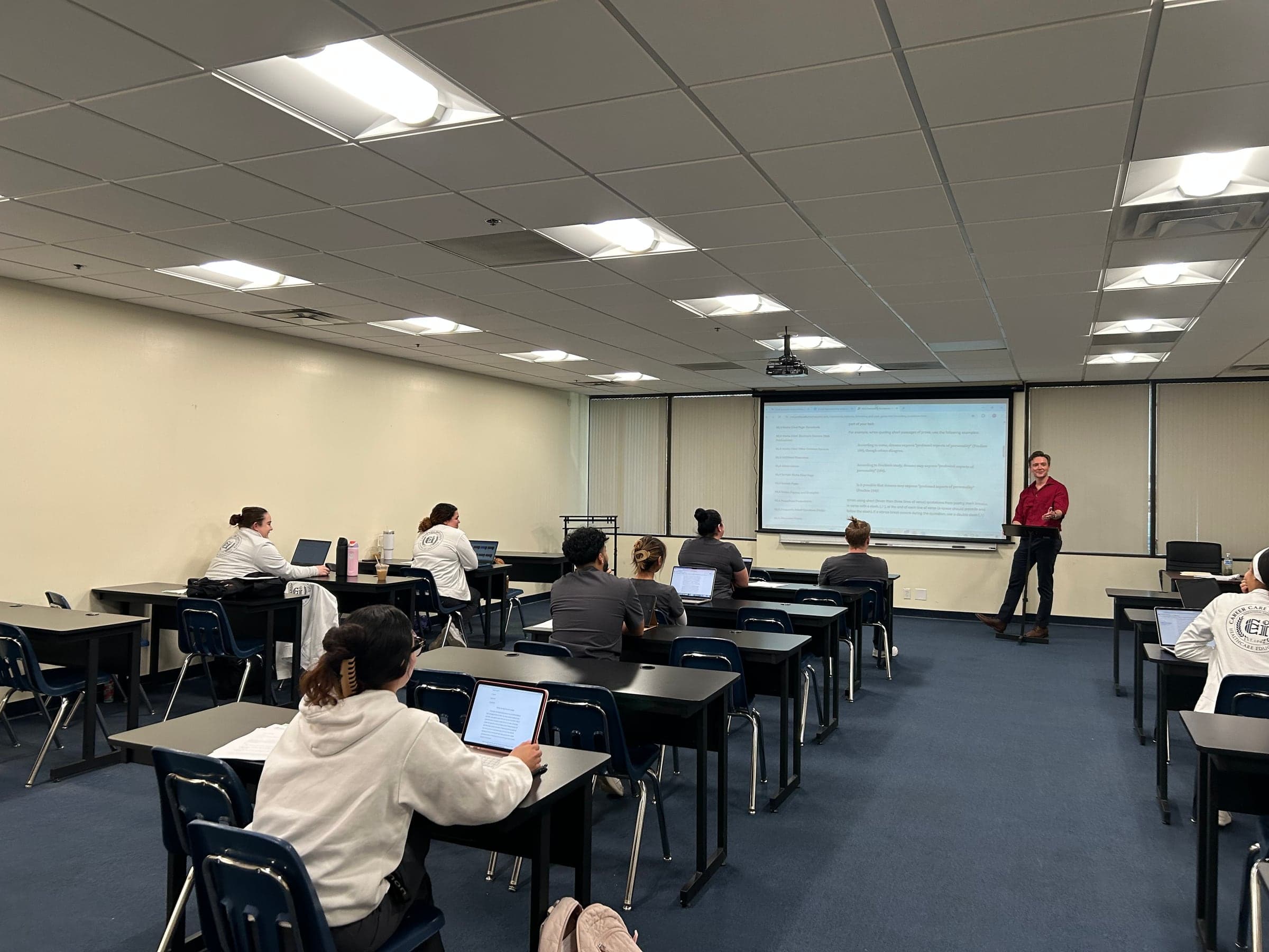 CCI students participating in a tutoring session with an instructor